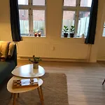 Hyggelig Byhus I Stueplan Med Solrig Gardhave Δωμάτια σε οικογενειακή κατοικία *