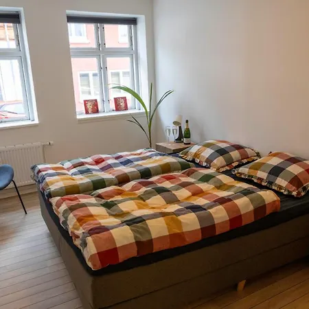 Homestay szállás Hyggelig Byhus I Stueplan Med Solrig Gardhave *