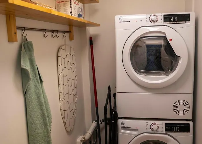 Séjour chez l'habitant Hyggelig Byhus I Stueplan Med Solrig Gardhave *